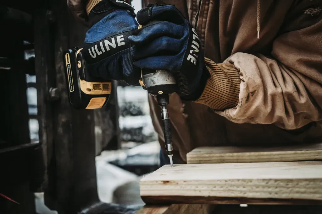 wkręty ciesielskie do drewna